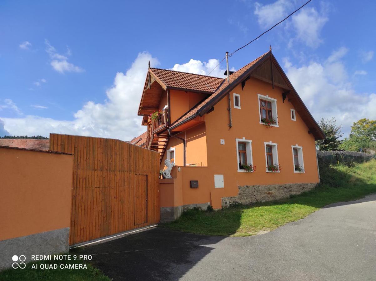 Apartman Pod Sribrnou Horou Lhenice Экстерьер фото